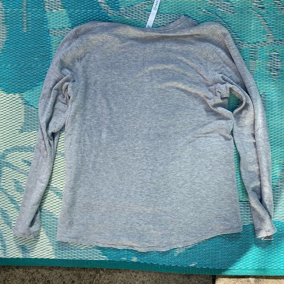 Lululemon Athletica Ever Ready Long Sleeve Shirt NWOT - Picture 3 of 3